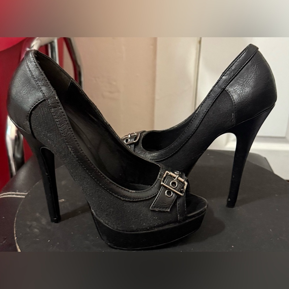 Delicious Black Stiletto Heels